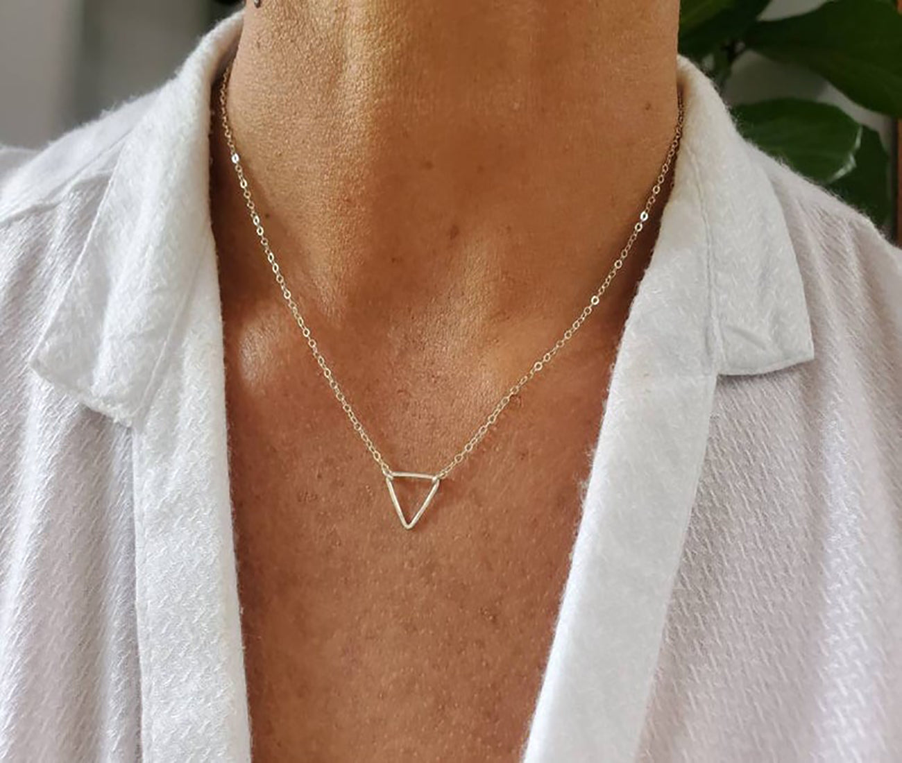 TASISO Tiny Triangle Pendant Necklace